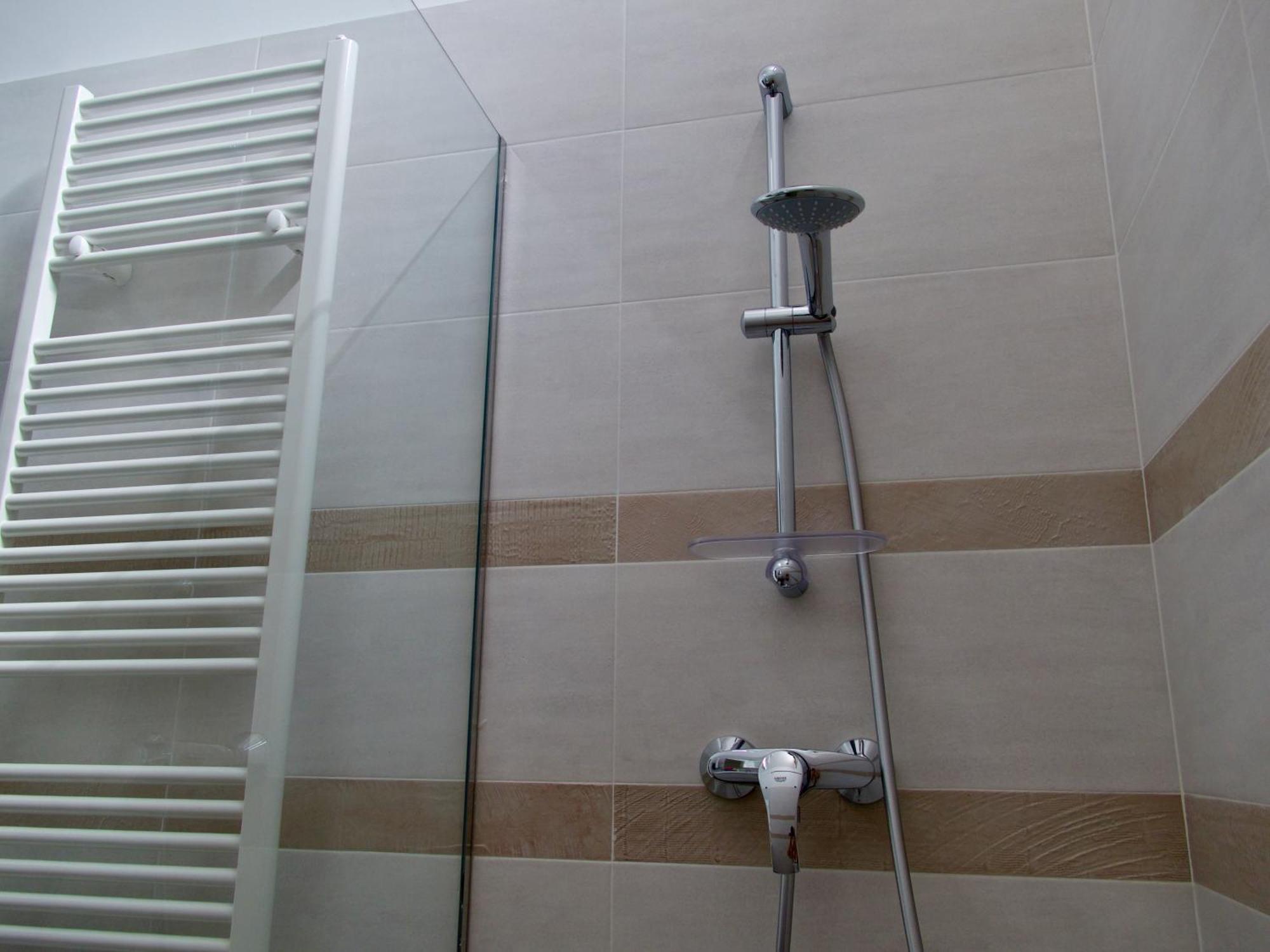 Newly Renovated-Holiday House With Large Garden Галатина Екстериор снимка